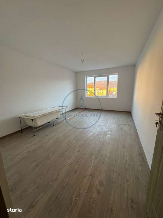 Apartament 2 camere, decomandat, etaj 4/4 , zona SENS - Imagine principală: 4/5