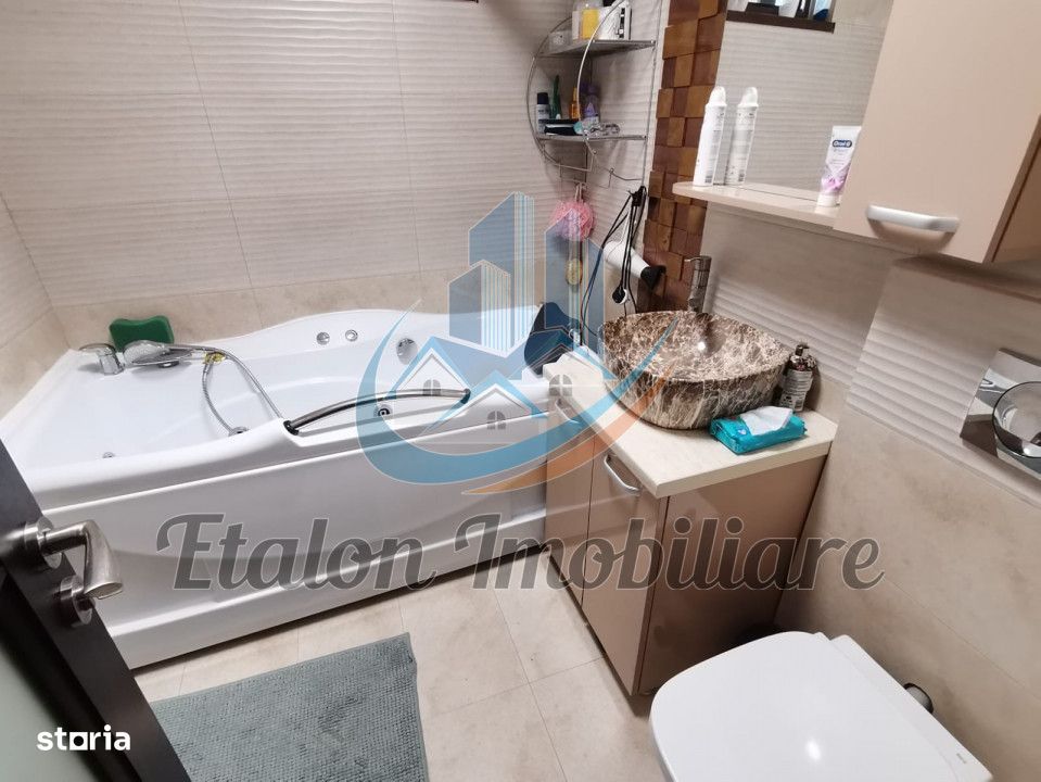 Apartament decomandat 2 camere, zona Spital, UTILAT si MOBILAT!