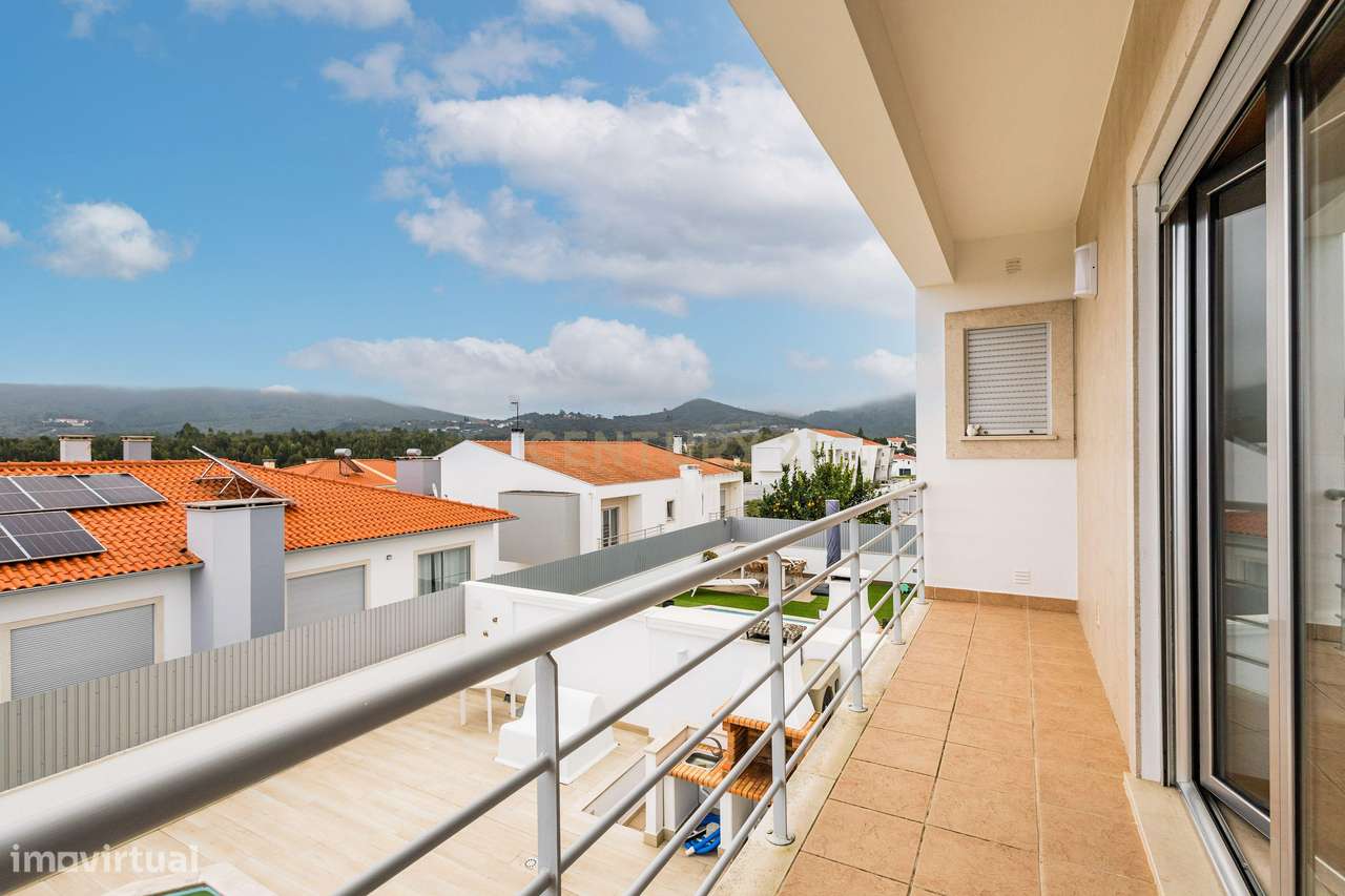 Moradia T3 com Piscina || Porto de Mós - Grande imagem: 4/43