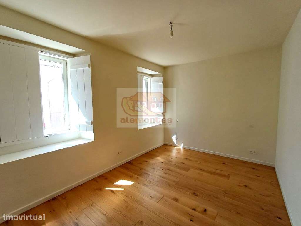 Moradia renovada - centro-5