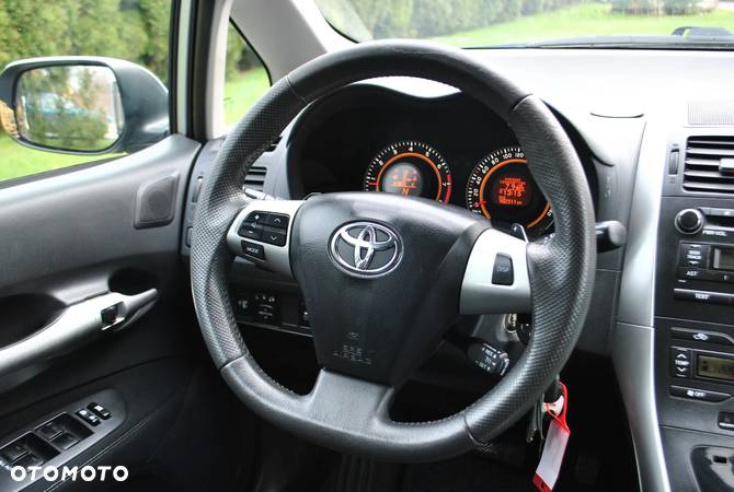 Toyota Auris 1.6 Valvematic Multidrive S Executive - 17