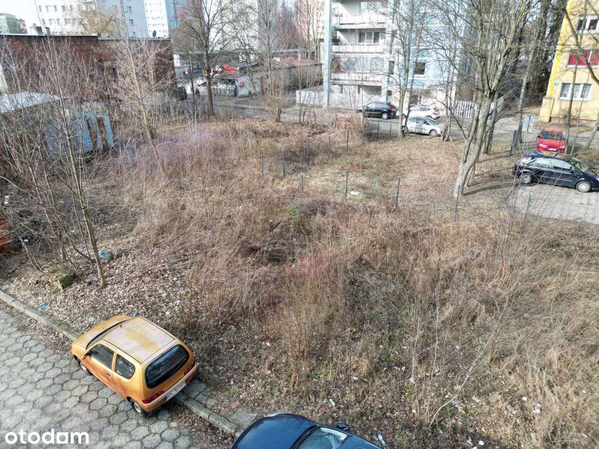 Teren z Pnb koło Manufaktury-2