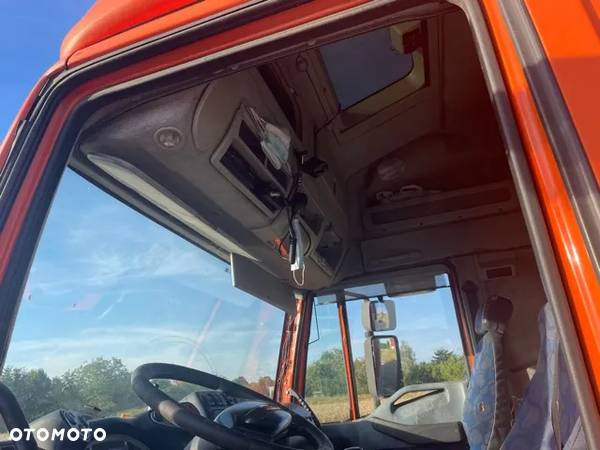 Iveco EUROCARGO plandeka uszkodzony silnik - 6