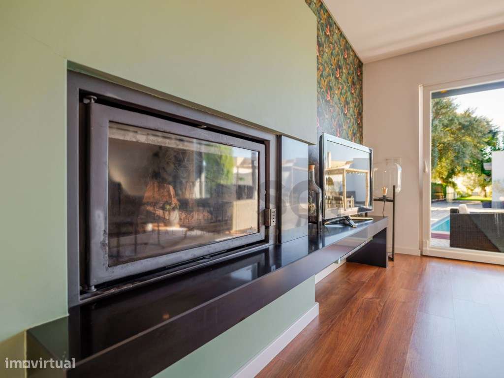 Moradia Independente T4 com piscina em Azeitão| Lote 857m2-12