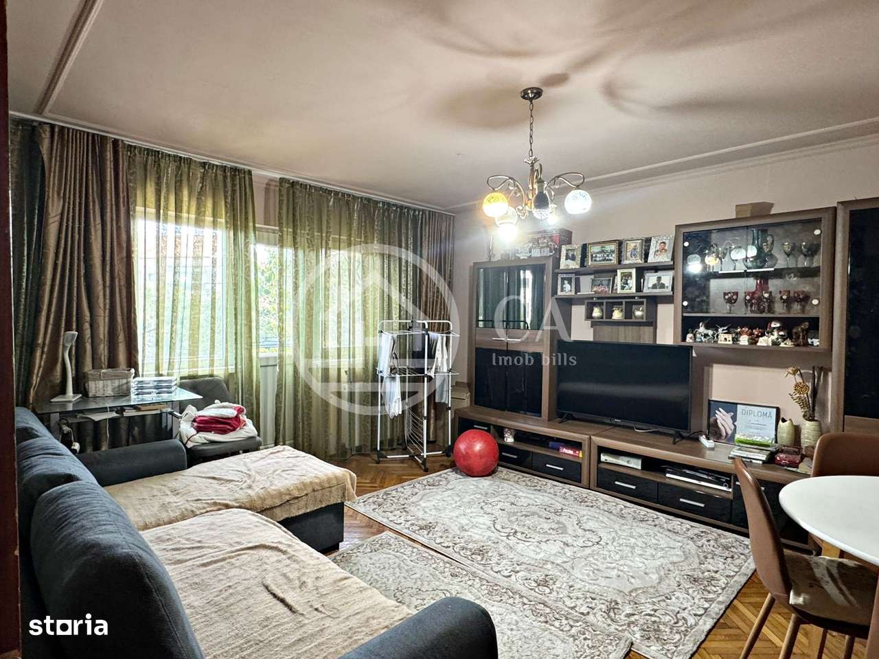Apartament de vânzare tip Q cu 4 camere în zona Nufărul, Oradea - Imagine principală: 5/14