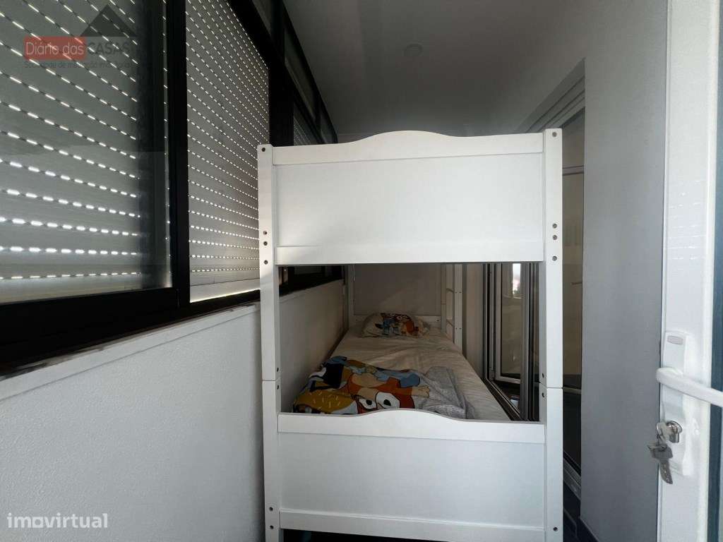 T1 totalmente remodelado com varanda e vista para a Mata do Choupal...-10