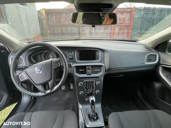 Volvo V40 D2 - 13