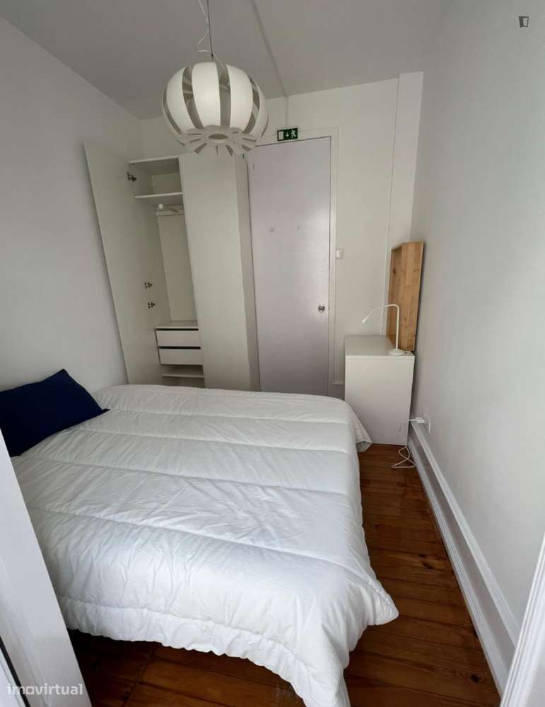 Quarto - localizado em Anjos Lisbon - Grande imagem: 3/10