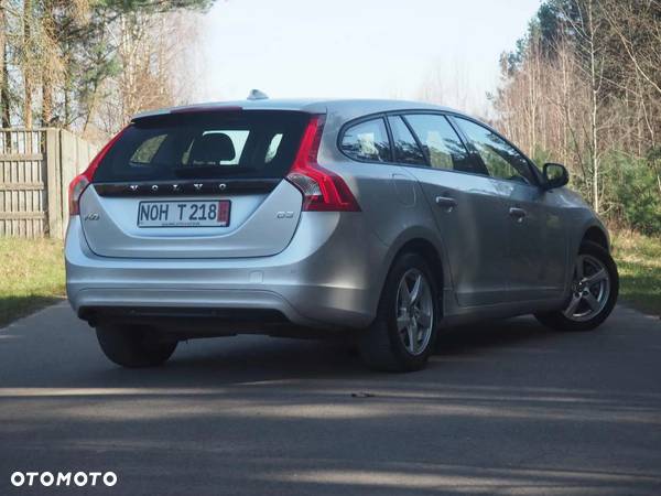 Volvo V60 D3 Geartronic Momentum - 4