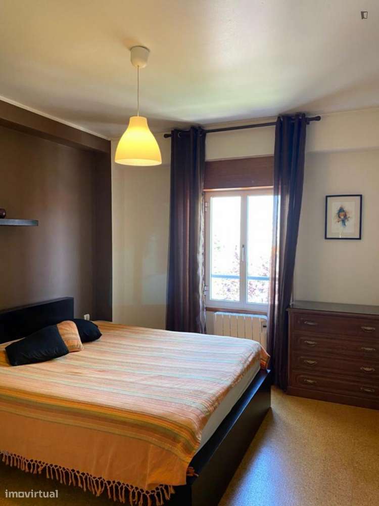 Quarto - localizado em Campanhã Porto - Grande imagem: 5/7