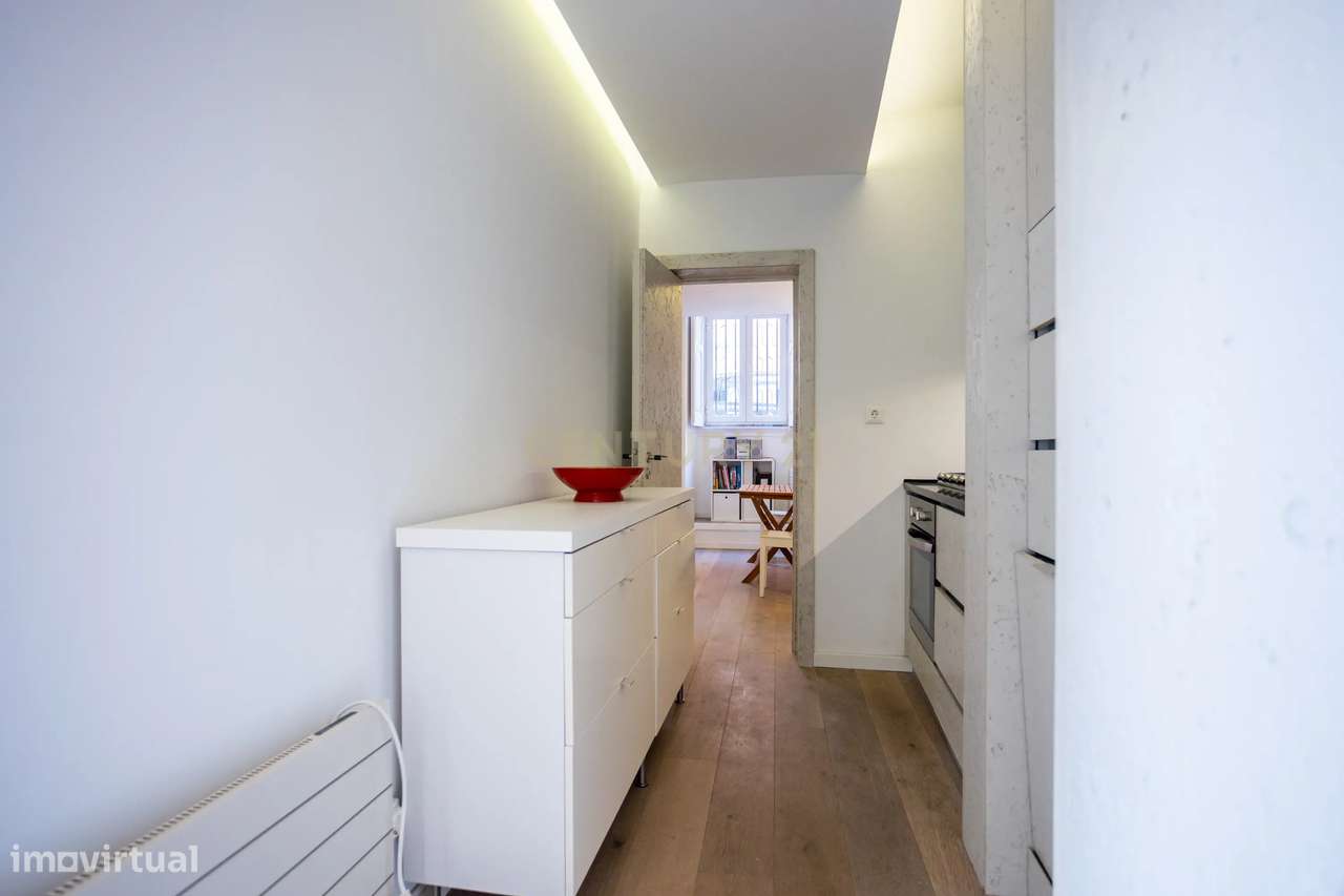 Apartamento T1+1 com logradouro a venda em Campo de Ourique!-5