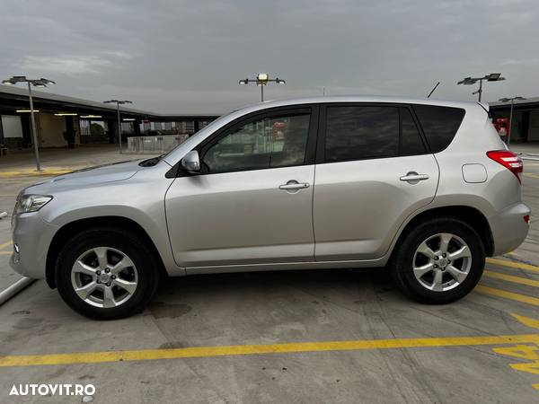 Toyota RAV4 2.2 D-4D AWD Comfort - 3