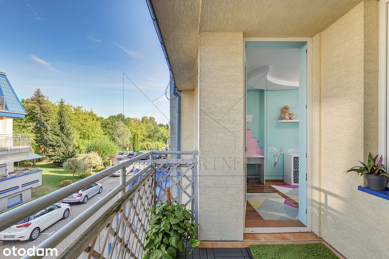 Przestronny, 3 pokojowy, dwustronny apartament na zamkniętym osiedlu!-16