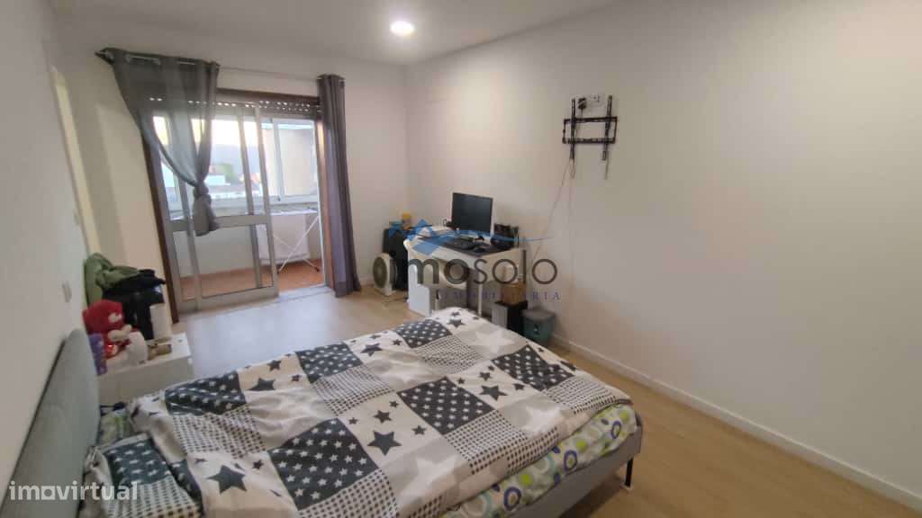 Apartamento T4 Remodelado no Centro de Oliveira de Azeméis-7