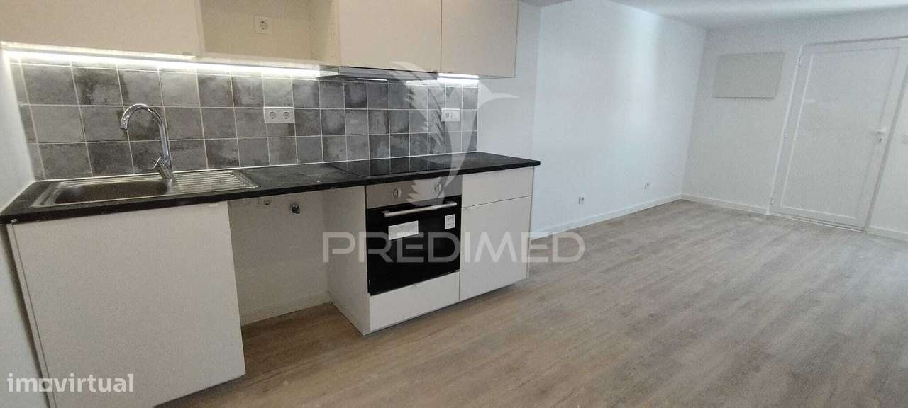 Apartamento T1+1 Remodelado em São João da Talha - Grande imagem: 4/15