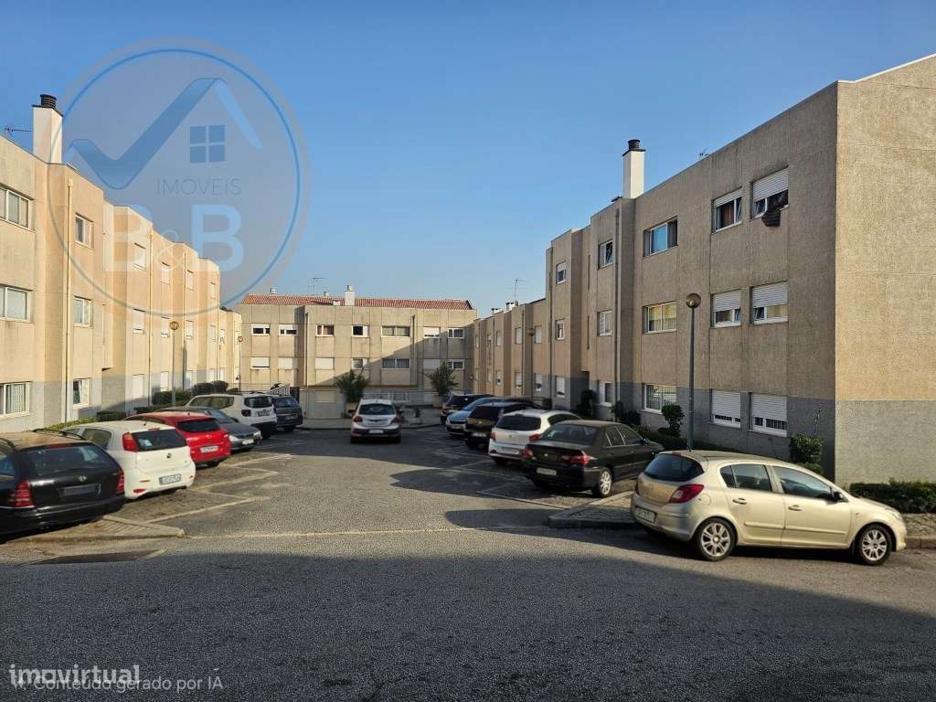 Apartamento T3 com garagem em Valbom-20