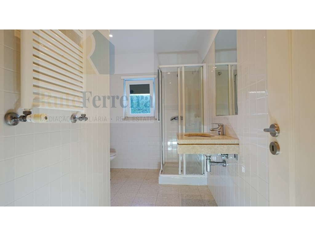 Apartamento T2 no Condomínio de Luxo Campo Real!-13
