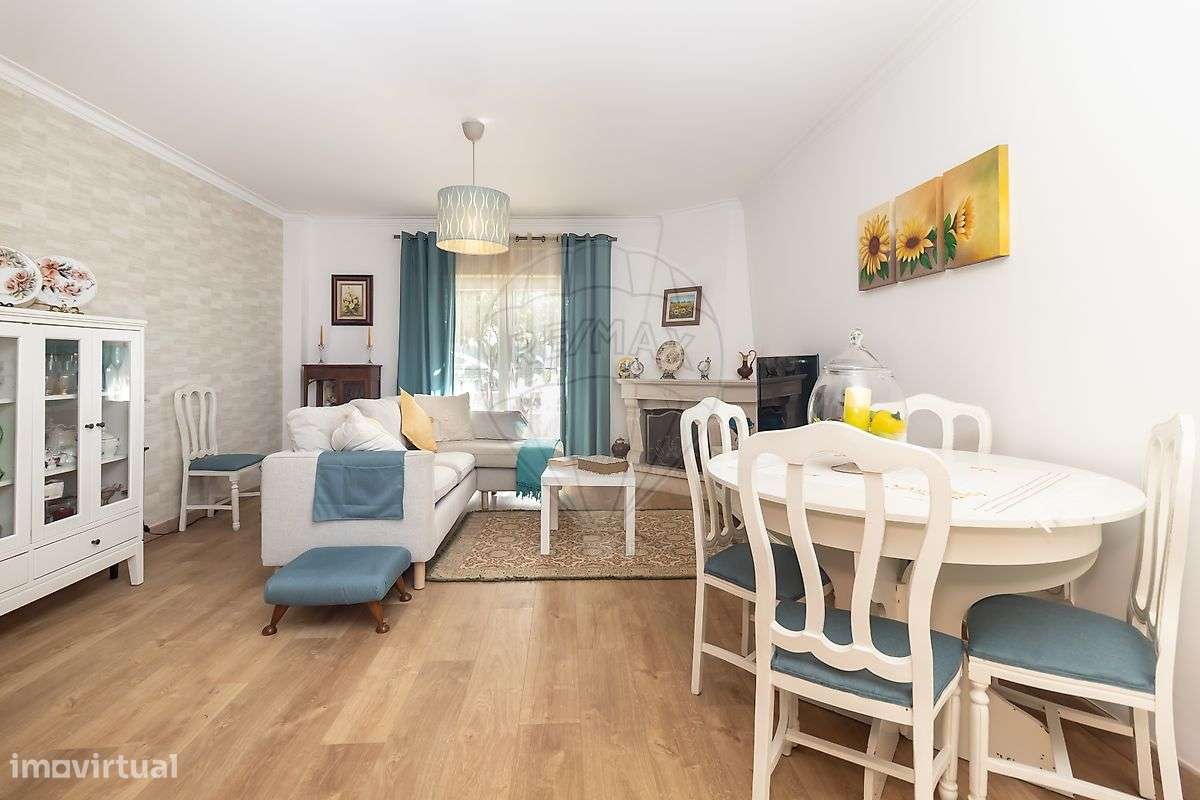 Moradia Geminada T3+2 – Quinta do Conde para venda-28