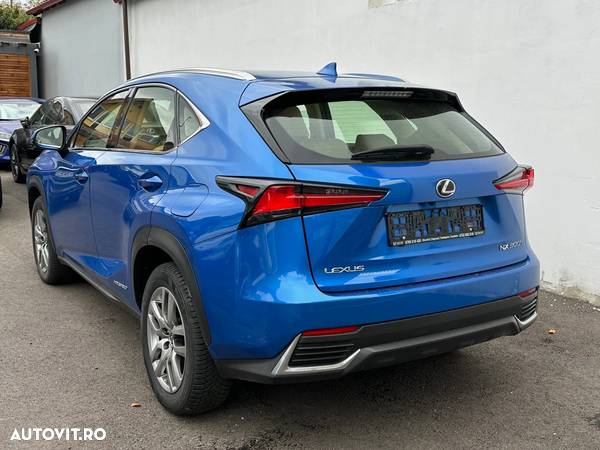 Lexus Seria NX - 21