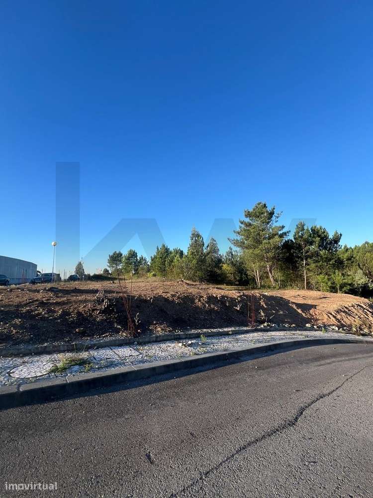 Terreno para Construção a 10 min do Centro Comercial 8ª avenida - Grande imagem: 4/6