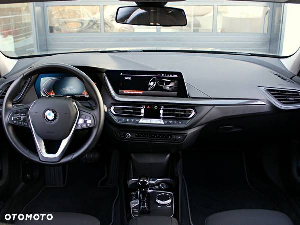 BMW Seria 1 118i Sport Line - 15