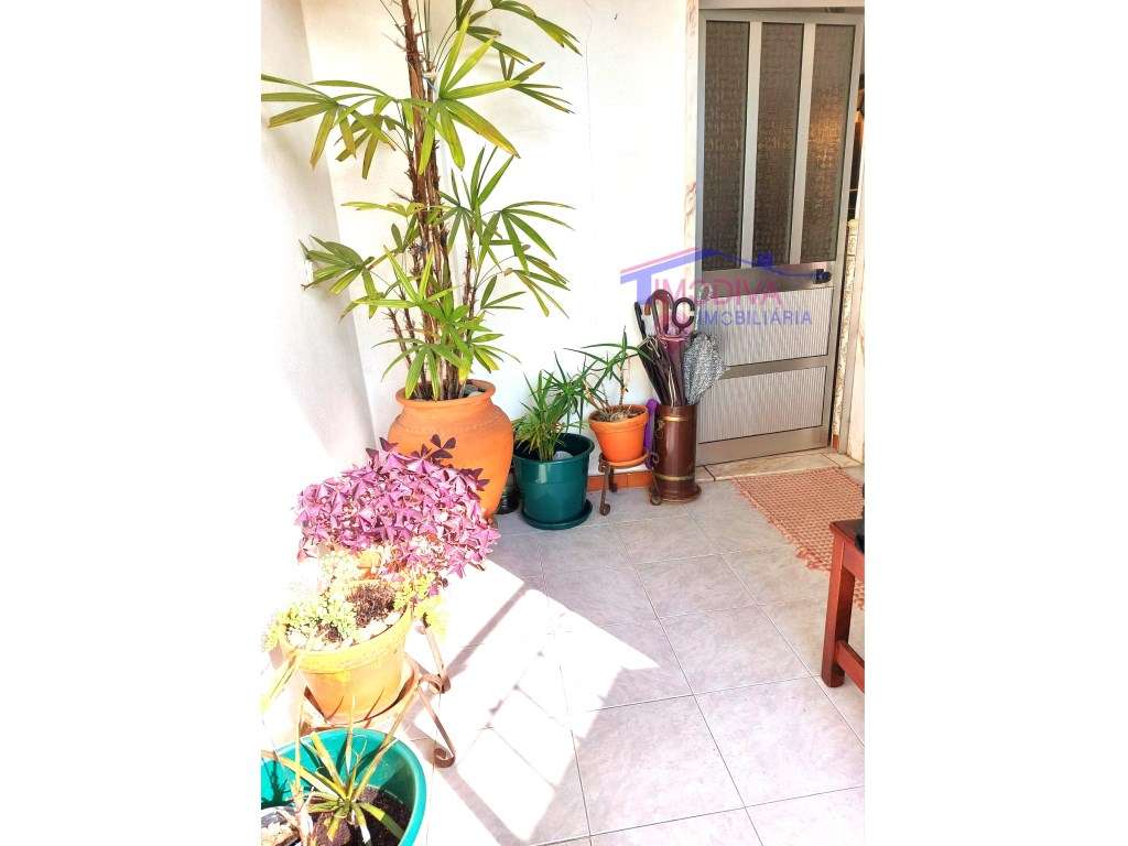 Moradia T4 com aquecimento e garagem em Figueiró dos Vinhos-7