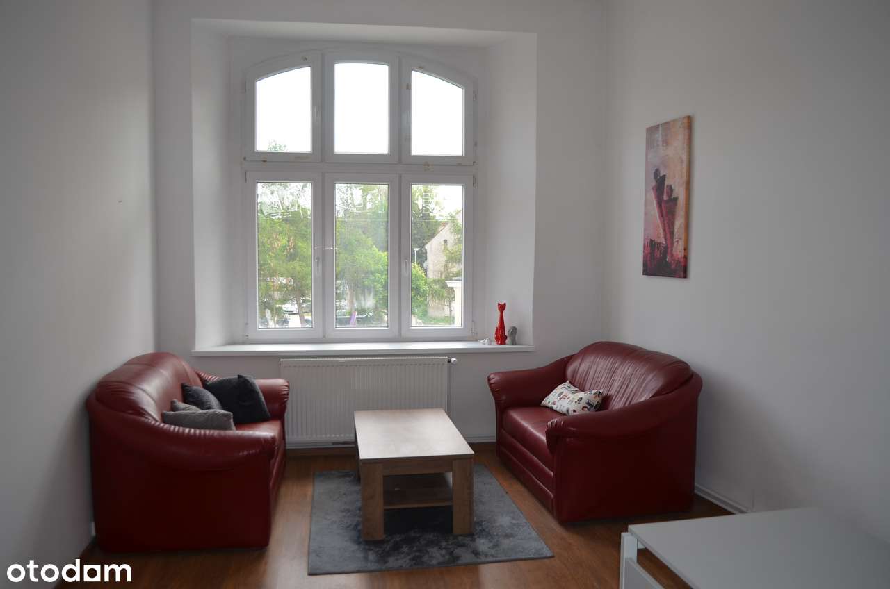 Lokale biurowe 20–35 m² | Centrum Kamiennej Góry | Parking | od 900 zł