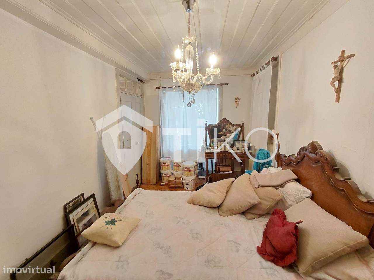 Moradia T5 Tradicional no Centro de Coja  – Ideal para Residência ou T-12