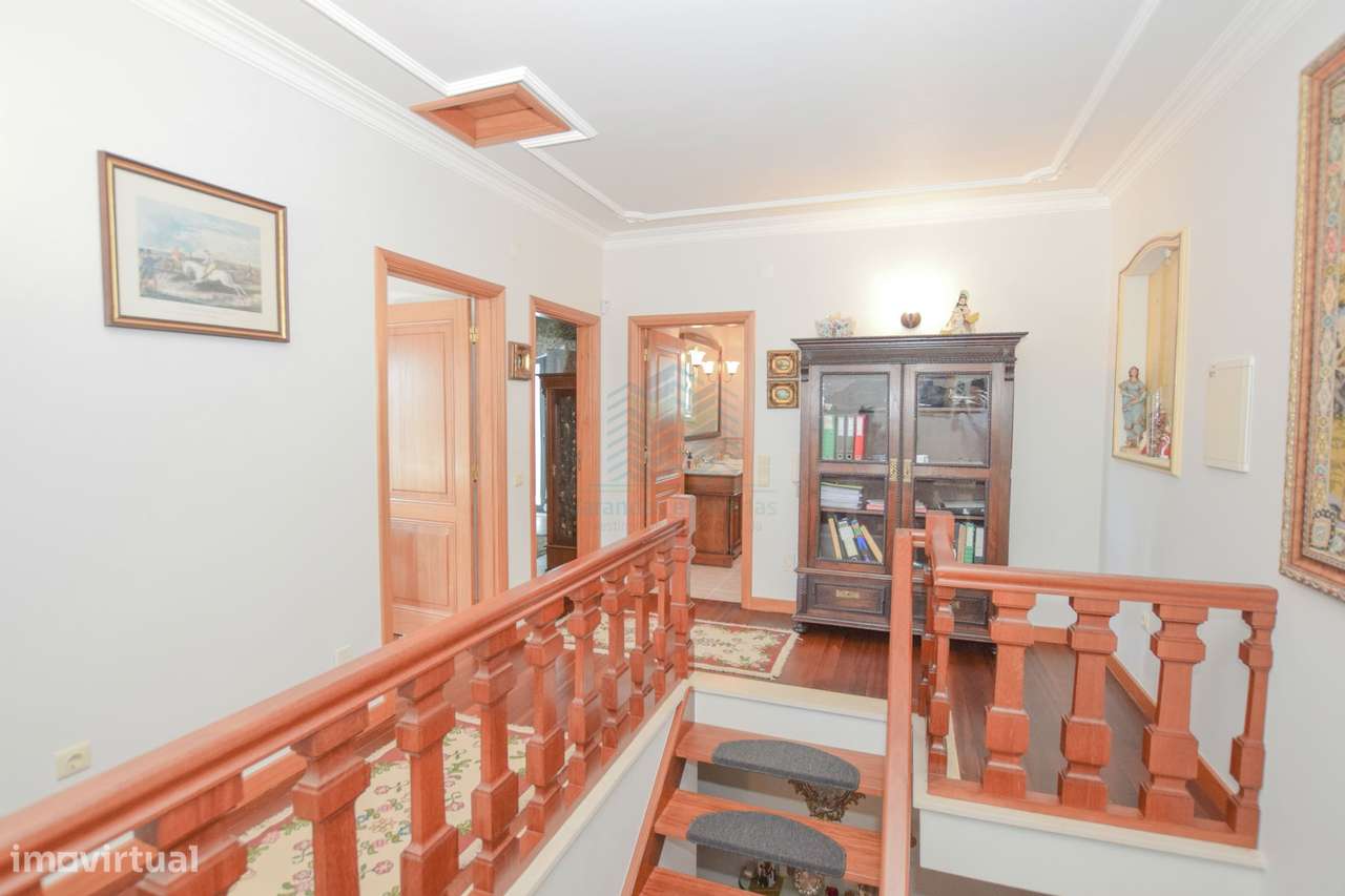 Moradia T3+2 com jardim e logradouro em Quinta da Silvã - Torres Novas-47