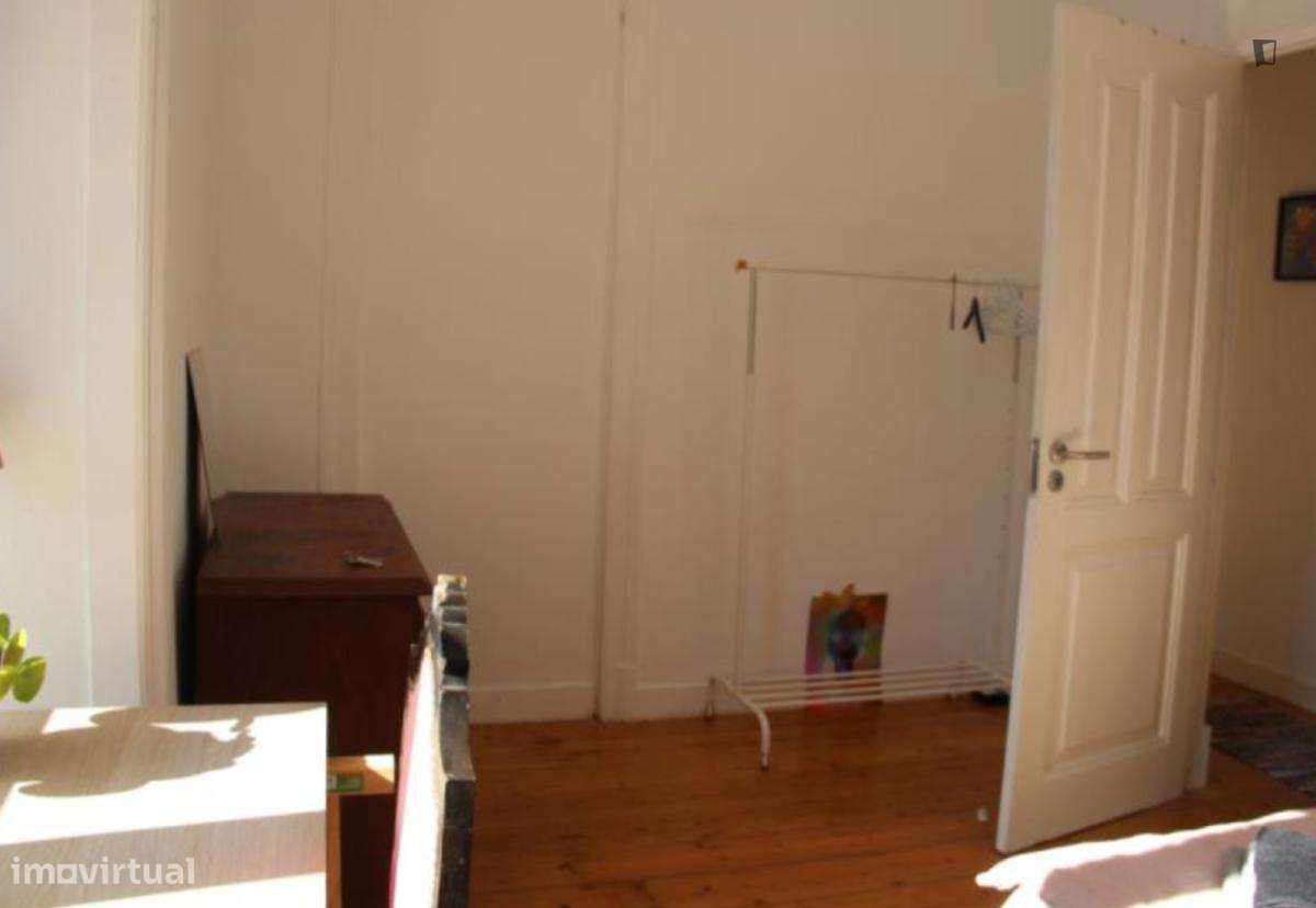 Quarto - localizado em Lisbon - Grande imagem: 4/10