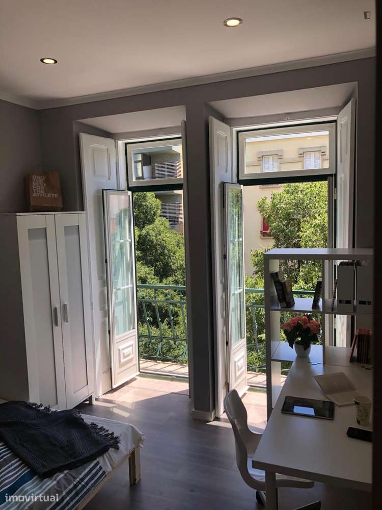 Quarto - localizado em São Sebastião Lisbon - Grande imagem: 2/8