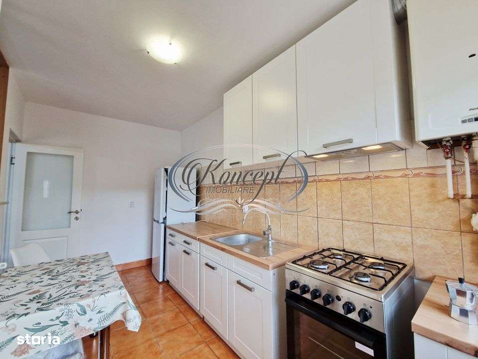 Casa moderna cu mansarda si curte comuna in zona Campului-17