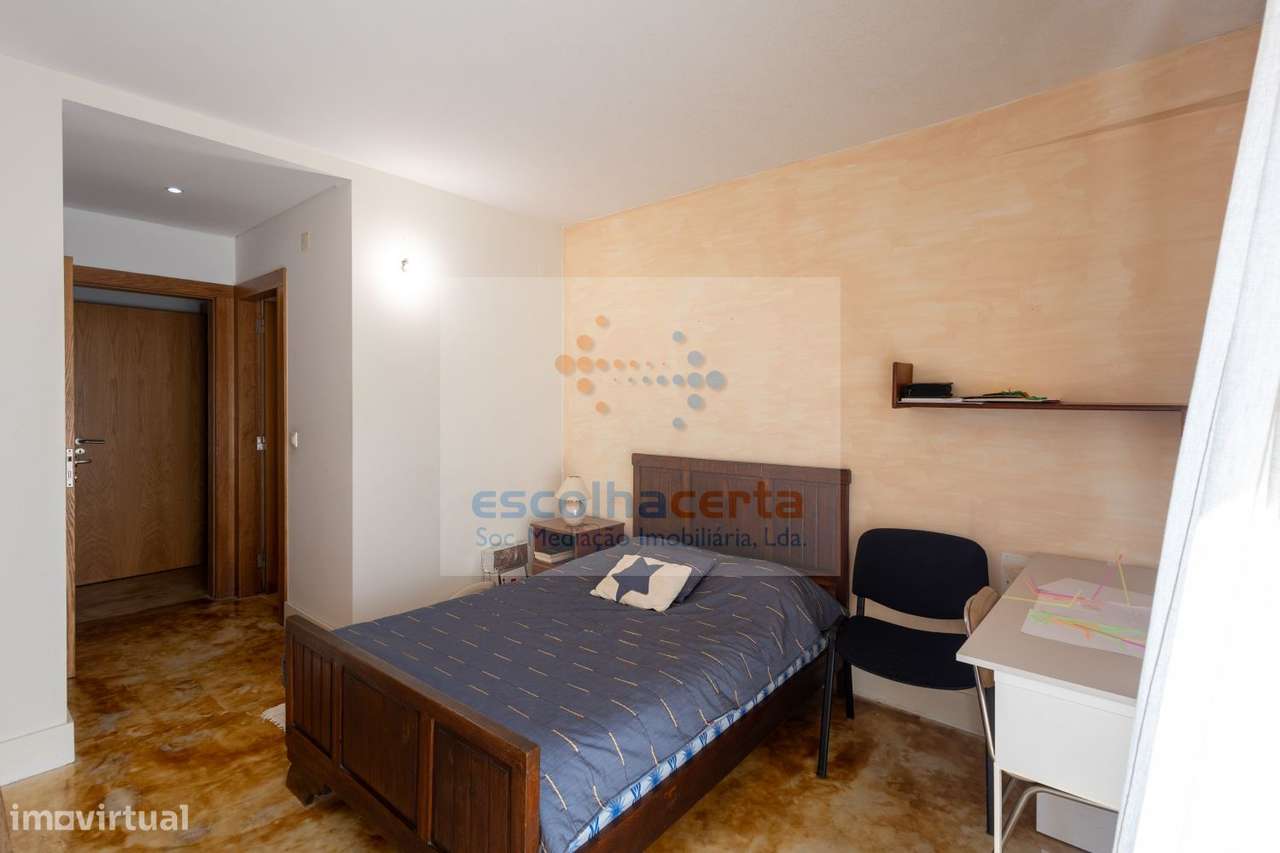 Moradia T5 com vista Serra-28