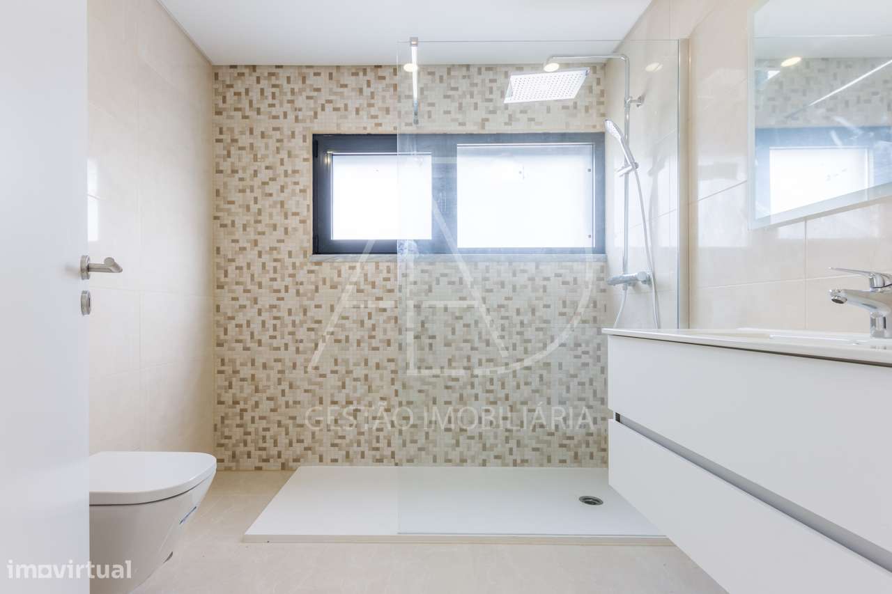 Moradia T3 Premium, Nova,  em Fernão Ferro-5