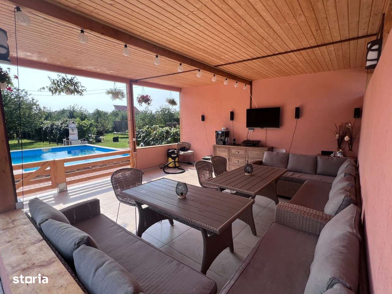 Casă spațioasă cu piscină, de vânzare în Simeria-7