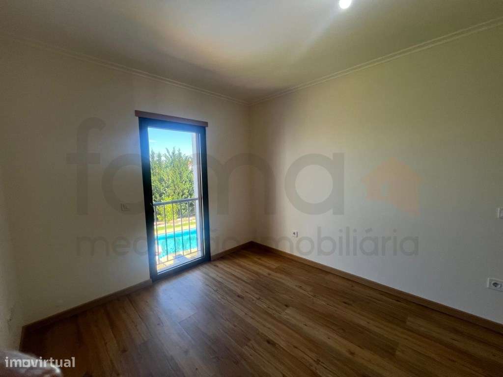 Moradia em Banda no Condomínio Encosta da Guia-12