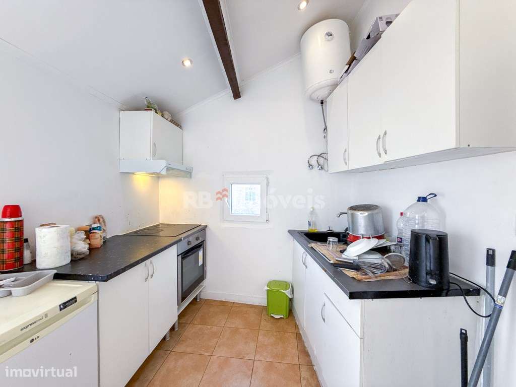 Casa de habitação e arrumos, para recuperar nos Soudos - Vila do Paço - Grande imagem: 3/35