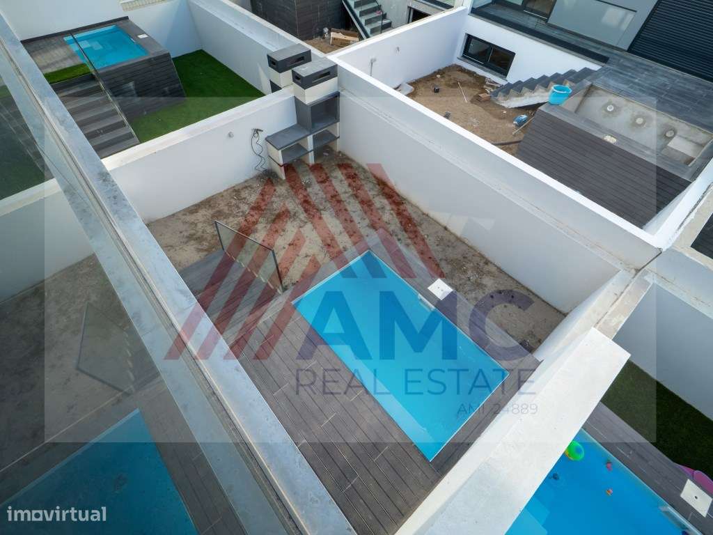 VENDE-SE MORADIA T3 NOVA COM PISCINA PRIVATIVA E GARAGEM-43