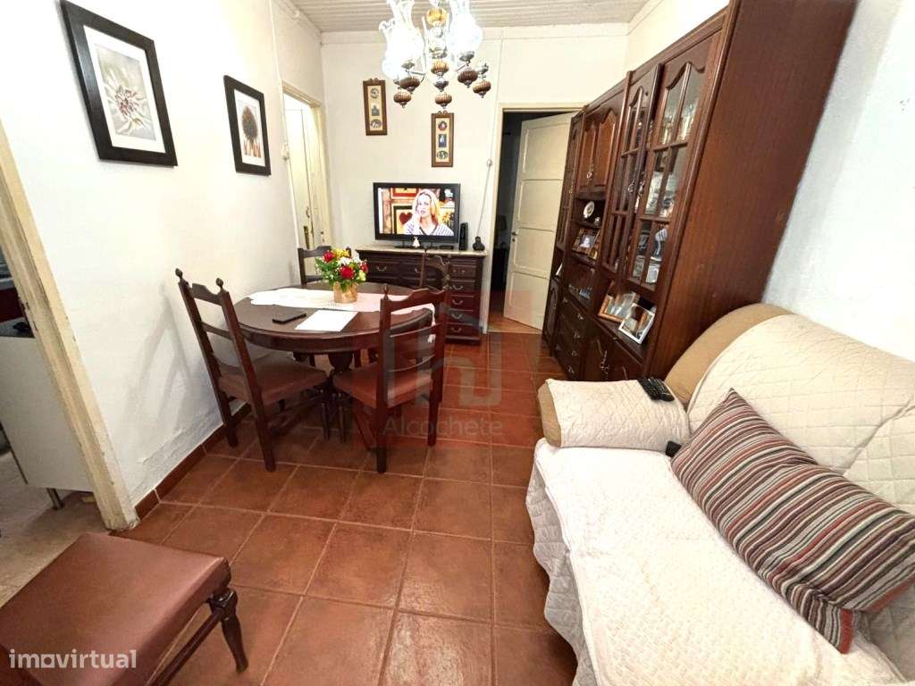 Moradia T1 no centro histórico de Alcochete-7