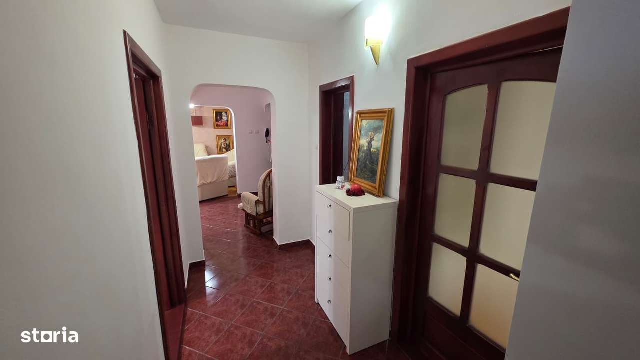 Apartament 4 camere Et 1/4 Zona Doi Stejari-Vlahuta-7