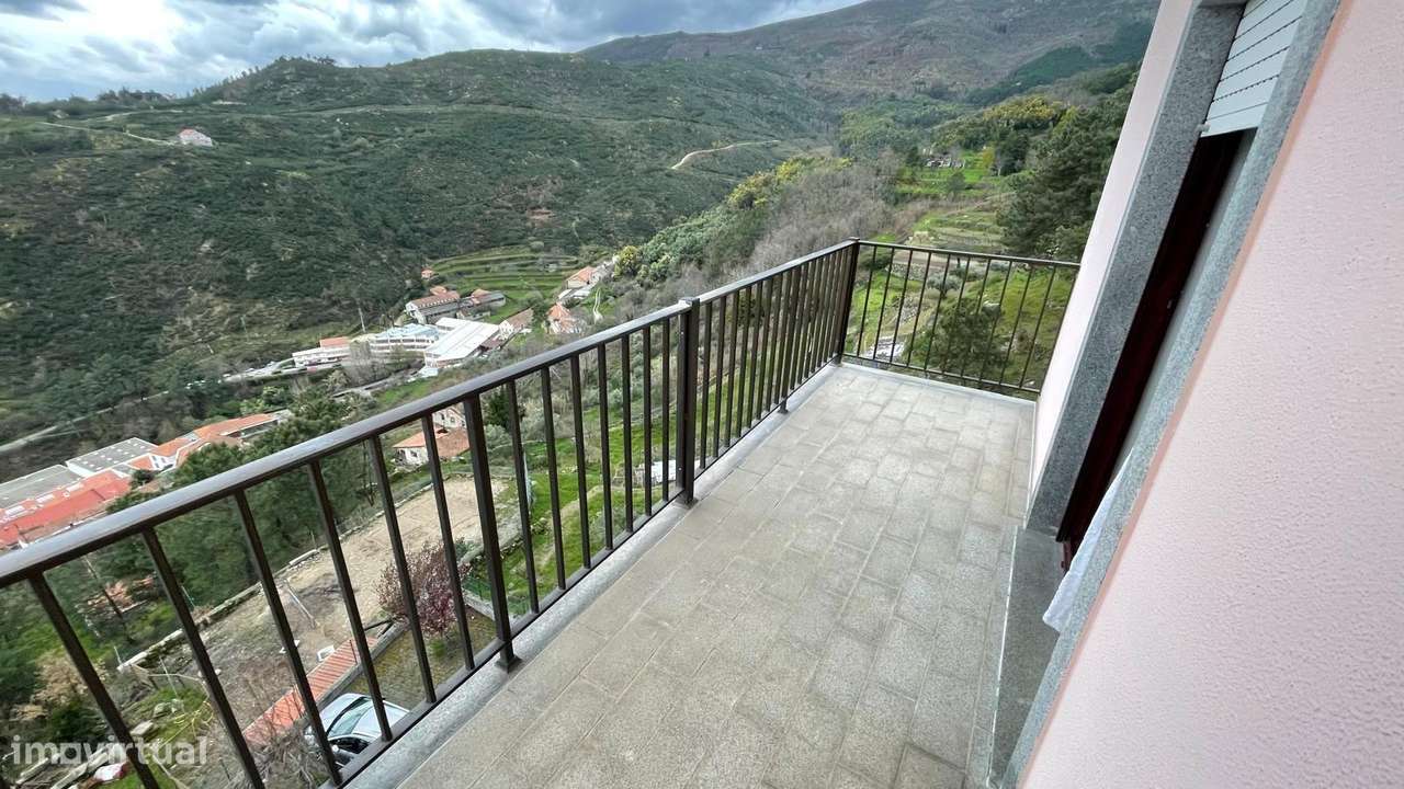 Apartamento t4 na rua Montes Herminios Covilhã-16