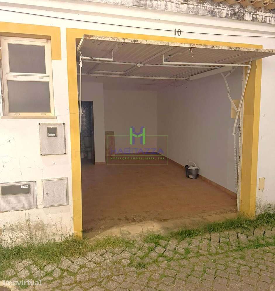 Prédio Urbano destinado a Estacionamento Coberto passível de Conversão-4