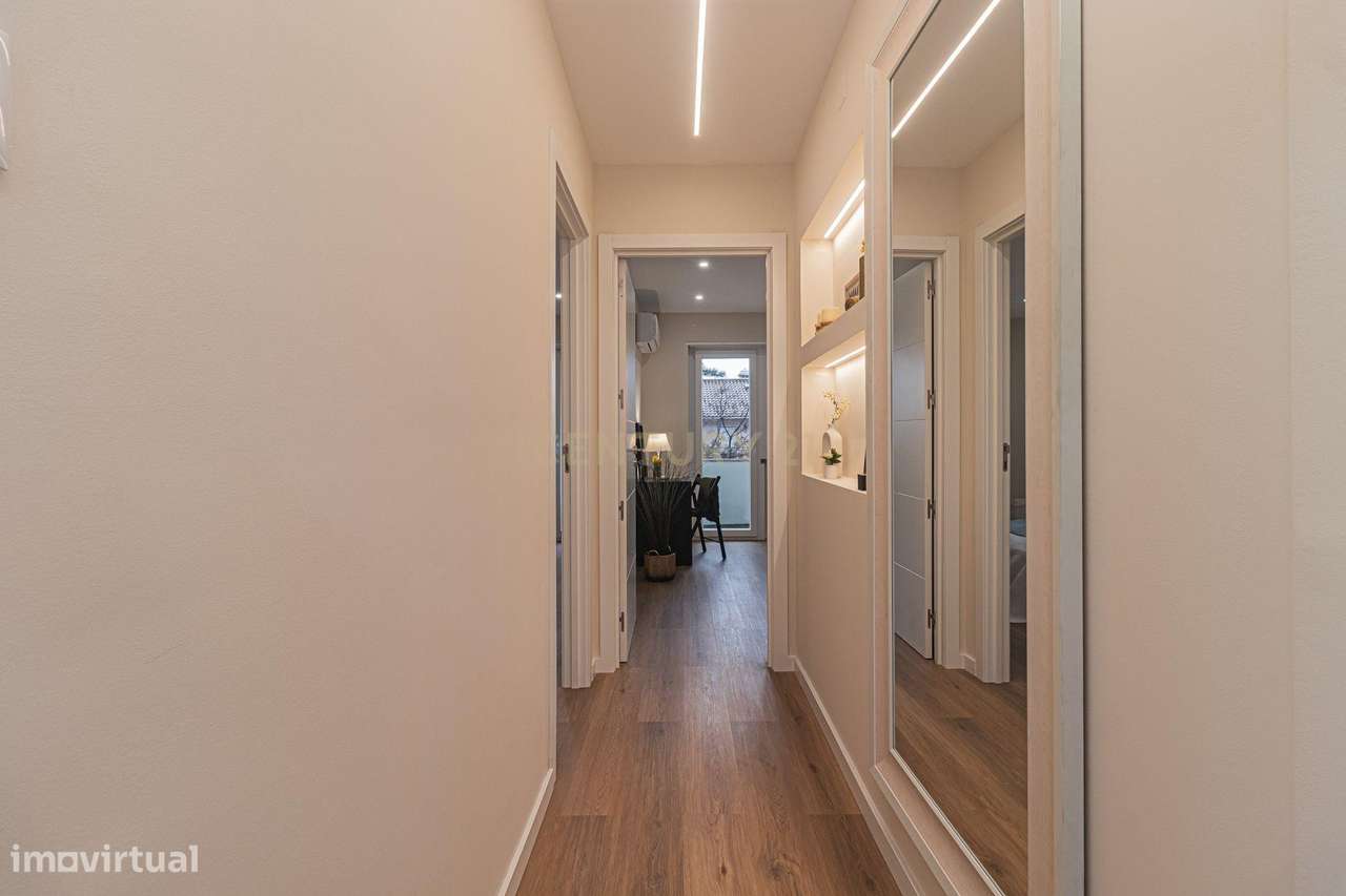 ✨ T2 Totalmente Remodelado com Terraço ✨-20