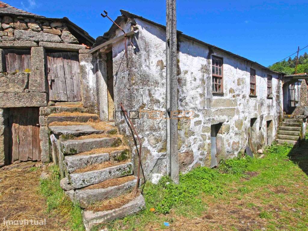 Casa de Aldeia - Terreno Plano-10