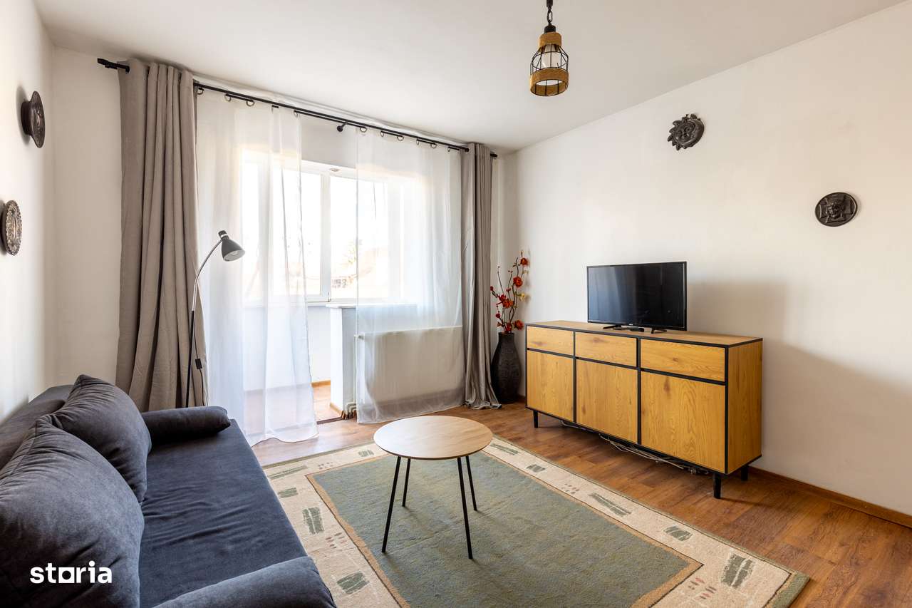 Apartament 2 camere, etaj 1/4, Florilor, zona de case - Imagine principală: 5/16