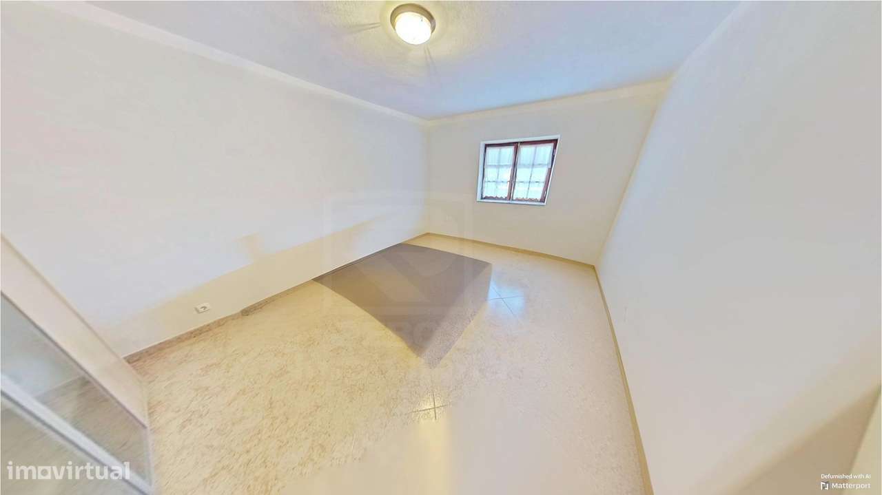 Moradia T6 com Terreno 1000 m² + Terreno Rústico – Medelim-36