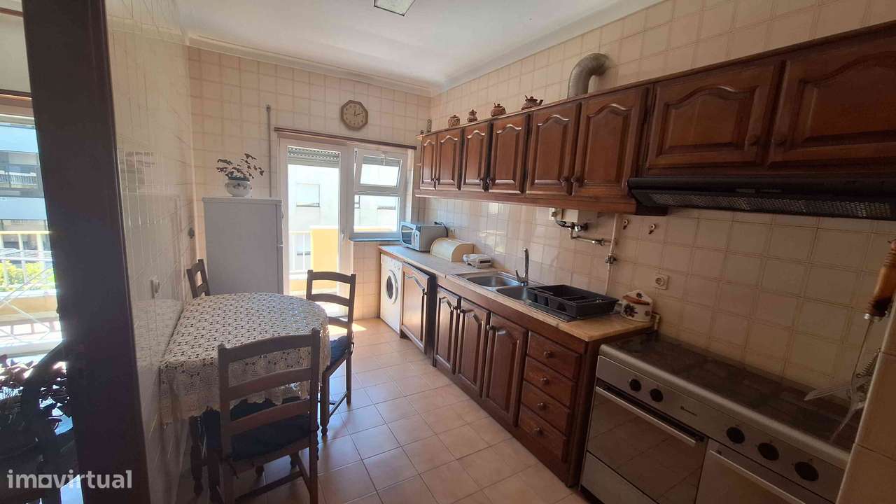 Arrendo T2 mobilado - Grande imagem: 2/14