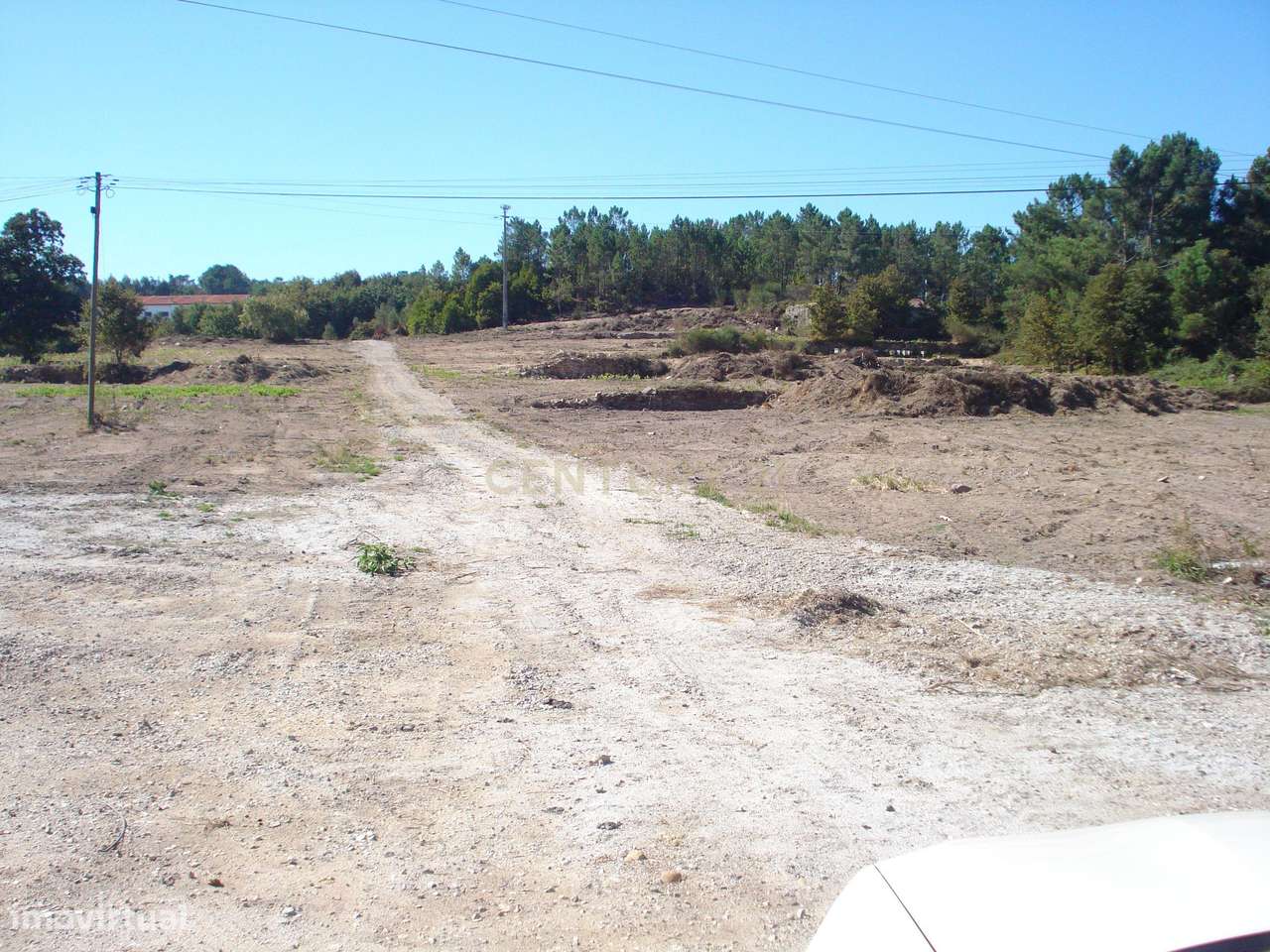 Terreno com área de 22 137m2 - Grande imagem: 2/9