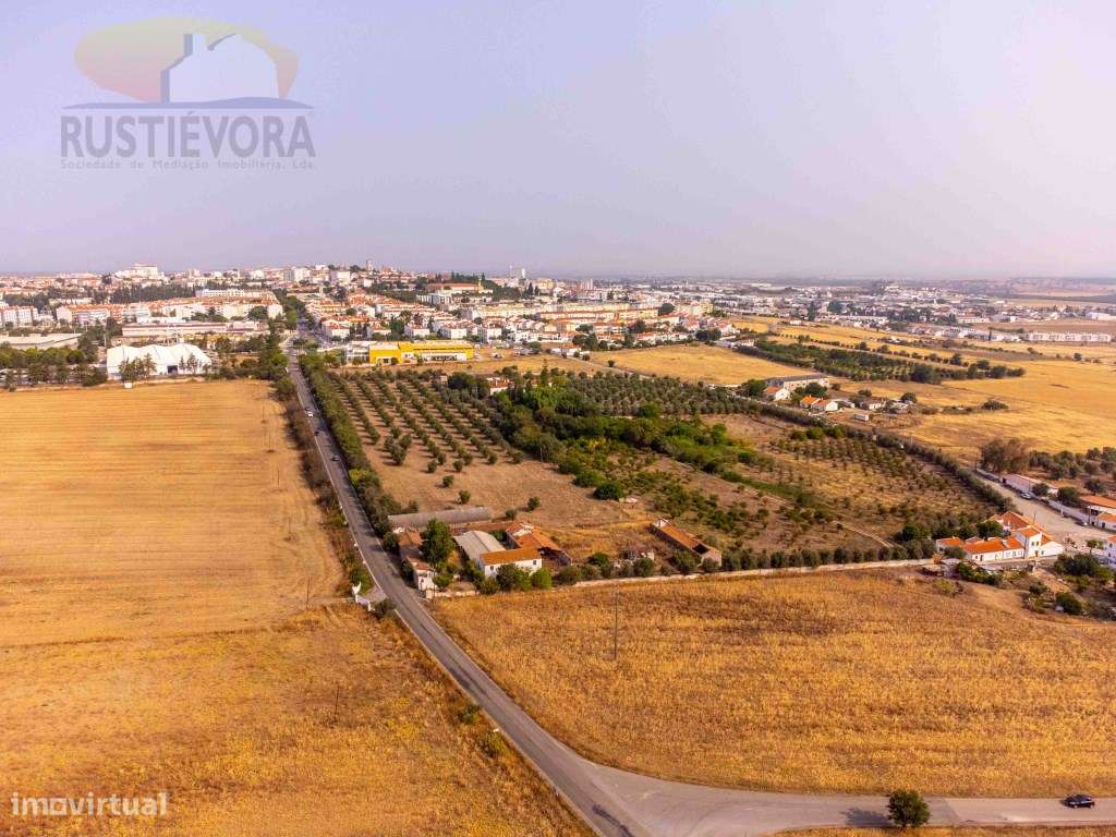 Terreno Urbano - Grande imagem: 3/12