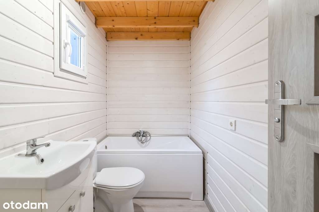 Całoroczny ekonomiczny wyposażony domek z tarasem-13